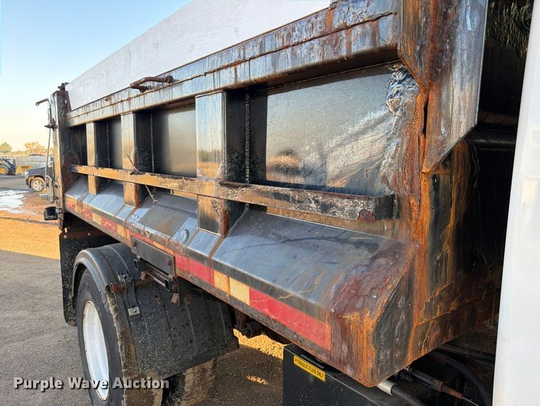 image for item FK4202 2006 International 4300 dump truck