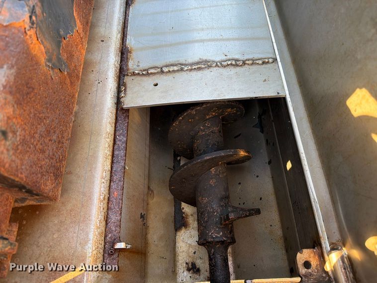 image for item FK4202 2006 International 4300 dump truck