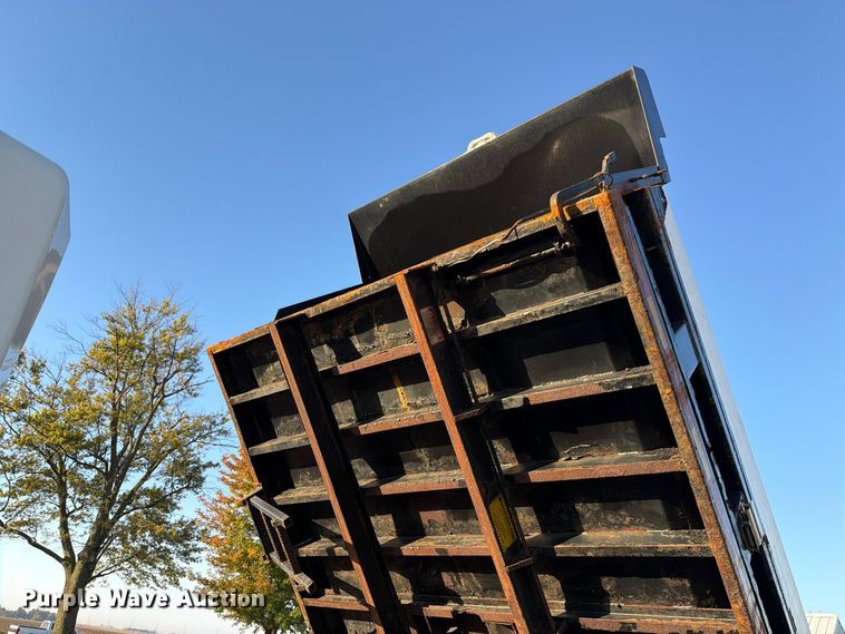 image for item FK4202 2006 International 4300 dump truck