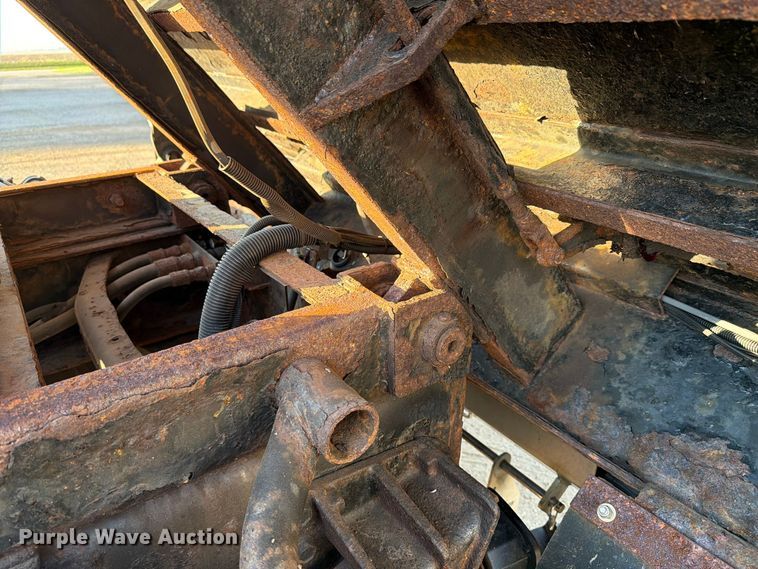 image for item FK4202 2006 International 4300 dump truck