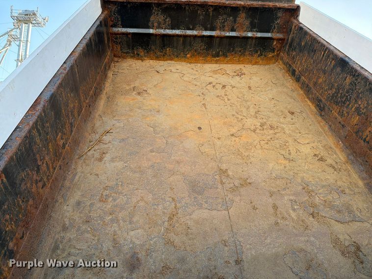 image for item FK4202 2006 International 4300 dump truck