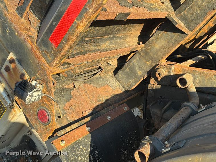 image for item FK4202 2006 International 4300 dump truck