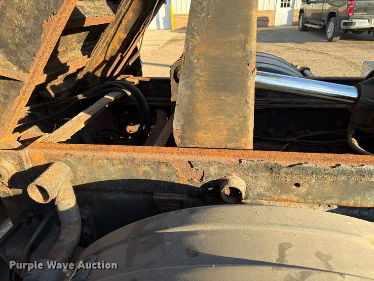 image for item FK4202 2006 International 4300 dump truck