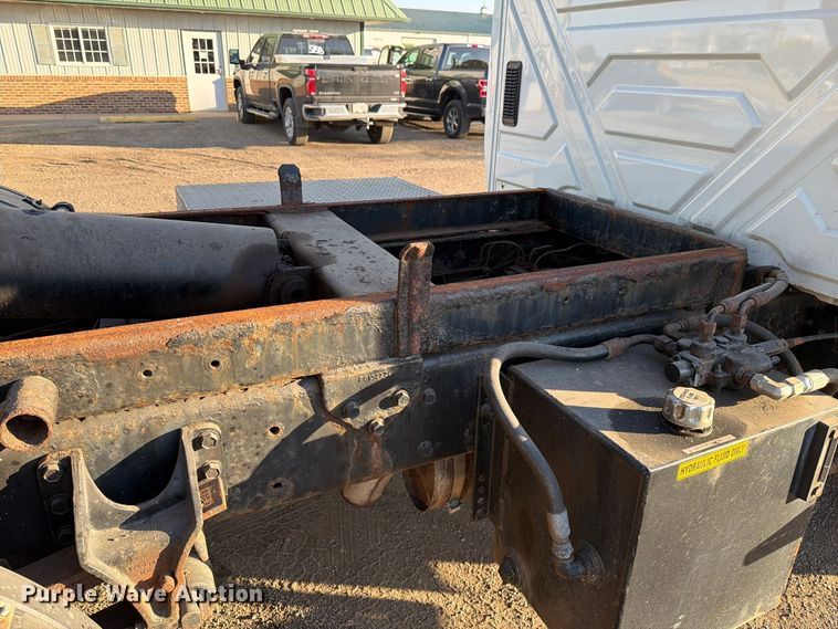 image for item FK4202 2006 International 4300 dump truck