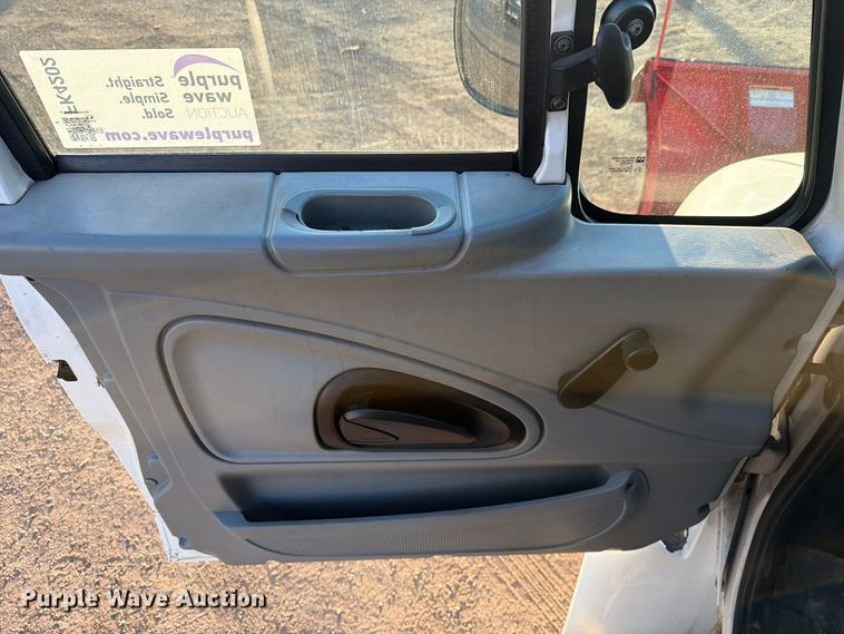image for item FK4202 2006 International 4300 dump truck