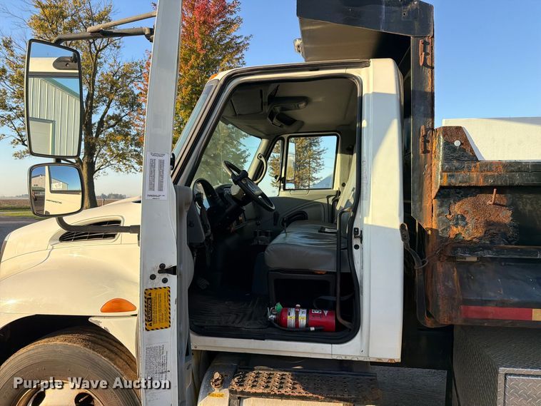 image for item FK4202 2006 International 4300 dump truck