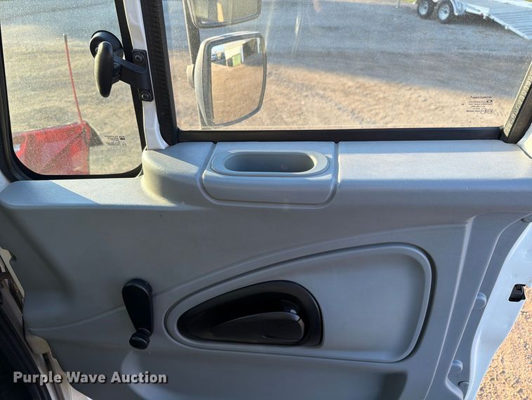 image for item FK4202 2006 International 4300 dump truck