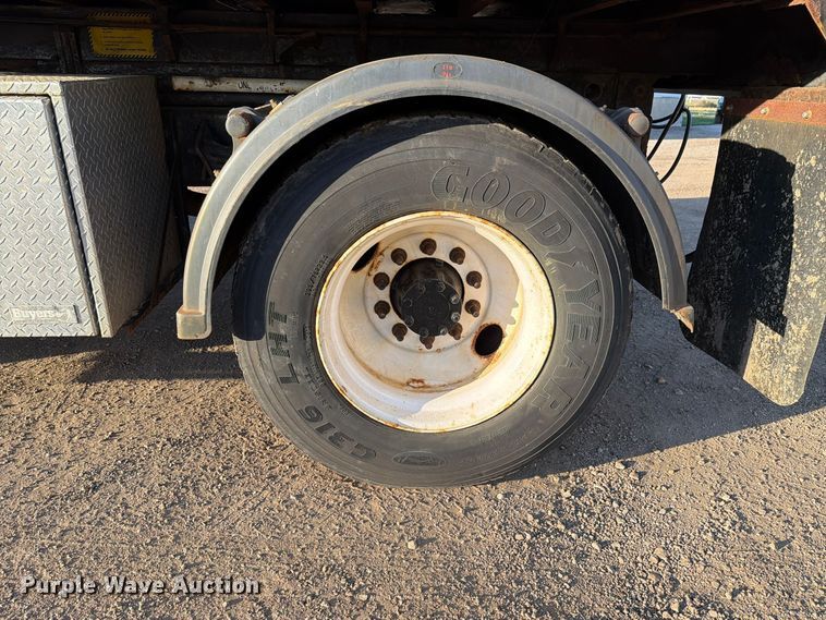 image for item FK4202 2006 International 4300 dump truck
