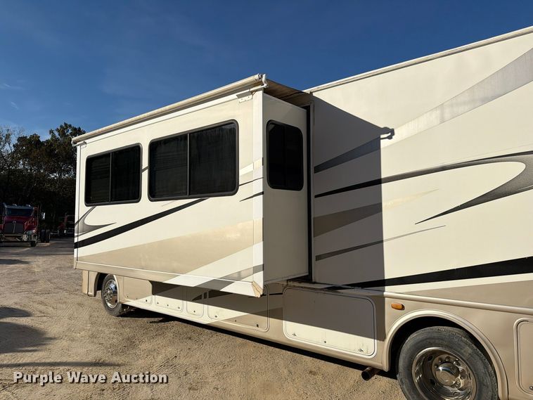 image for item FM6598 2008 Ford Four Winds 34B Hurricane  RV