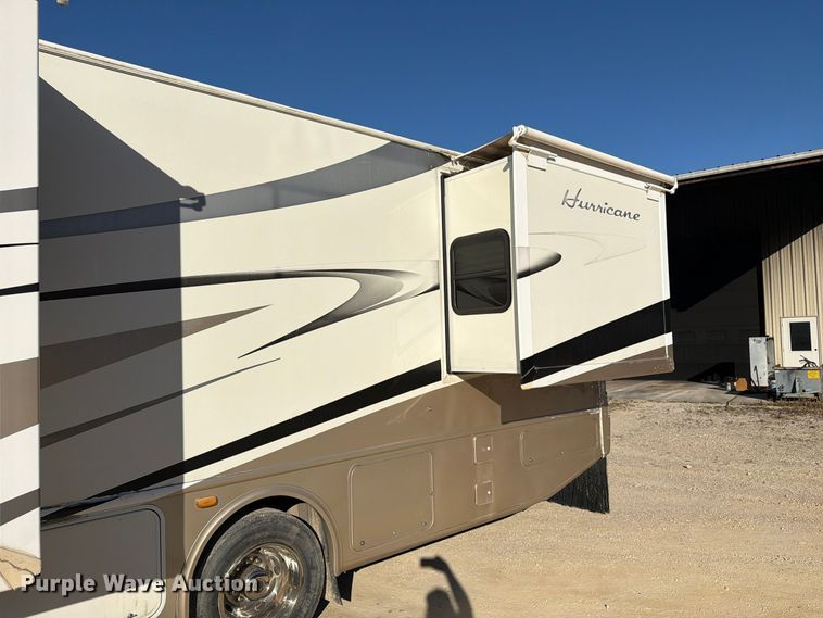 image for item FM6598 2008 Ford Four Winds 34B Hurricane  RV