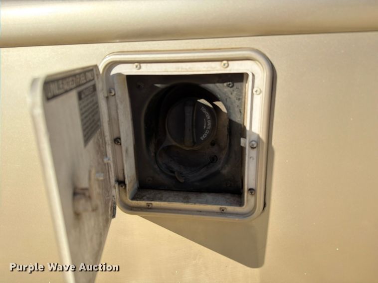 image for item FM6598 2008 Ford Four Winds 34B Hurricane  RV