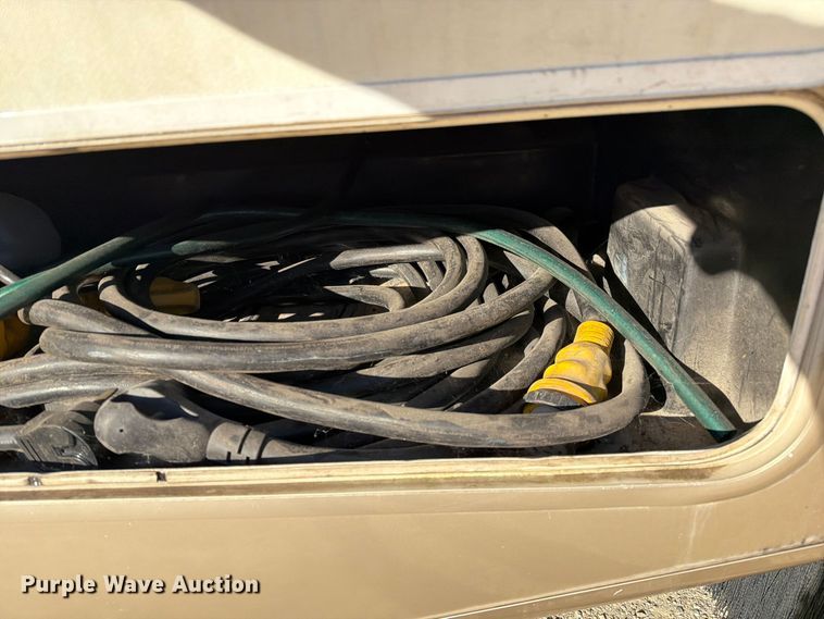 image for item FM6598 2008 Ford Four Winds 34B Hurricane  RV