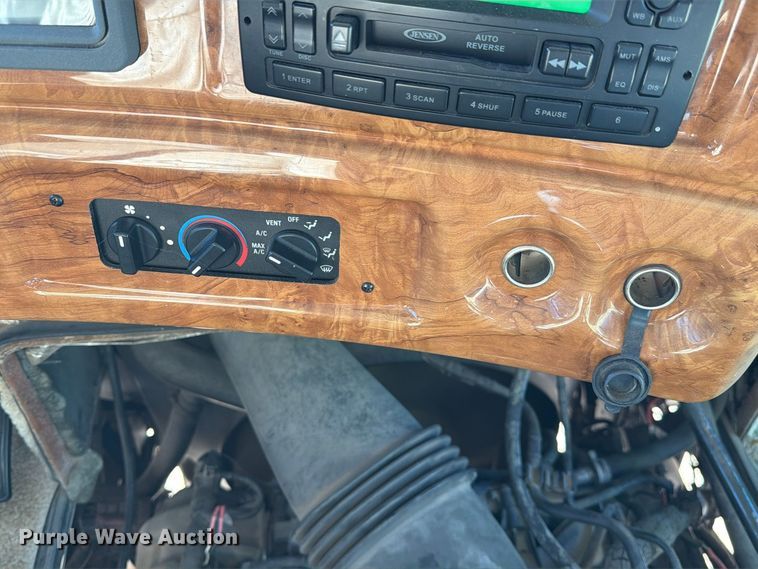 image for item FM6598 2008 Ford Four Winds 34B Hurricane  RV