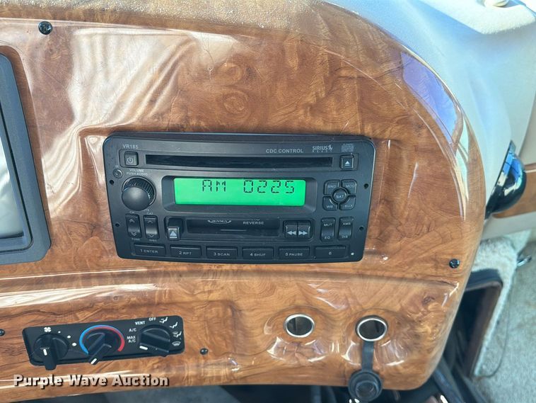image for item FM6598 2008 Ford Four Winds 34B Hurricane  RV