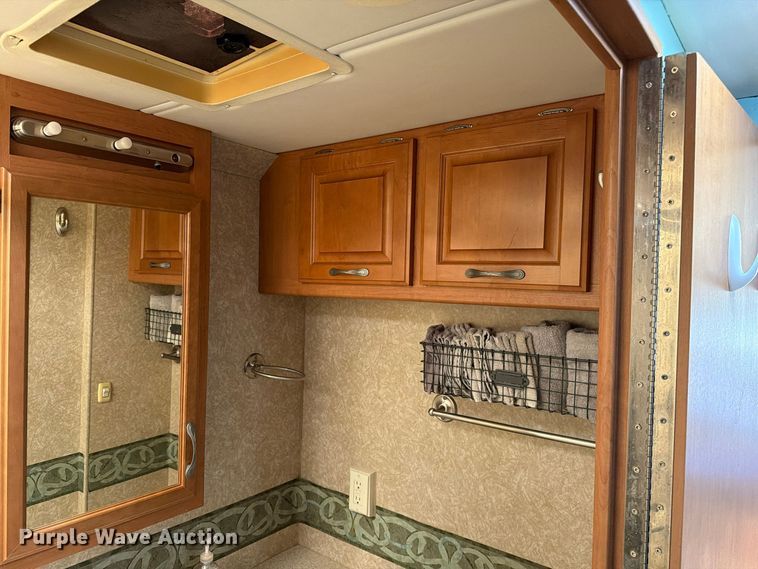 image for item FM6598 2008 Ford Four Winds 34B Hurricane  RV