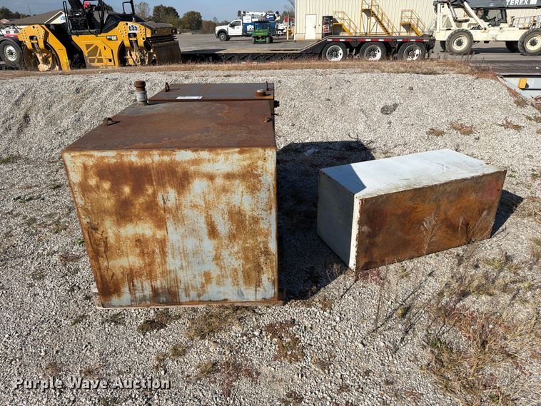 image for item FM6638 (3) steel tanks