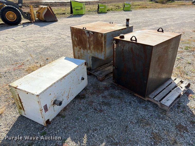 image for item FM6638 (3) steel tanks