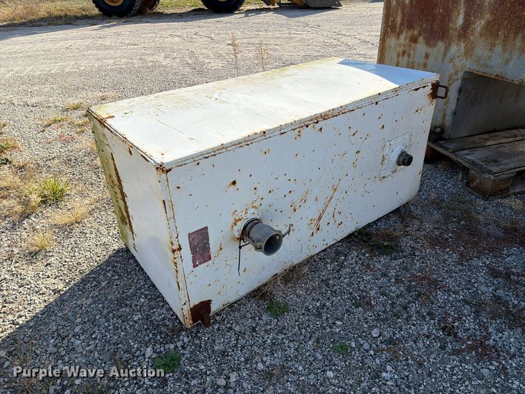 image for item FM6638 (3) steel tanks