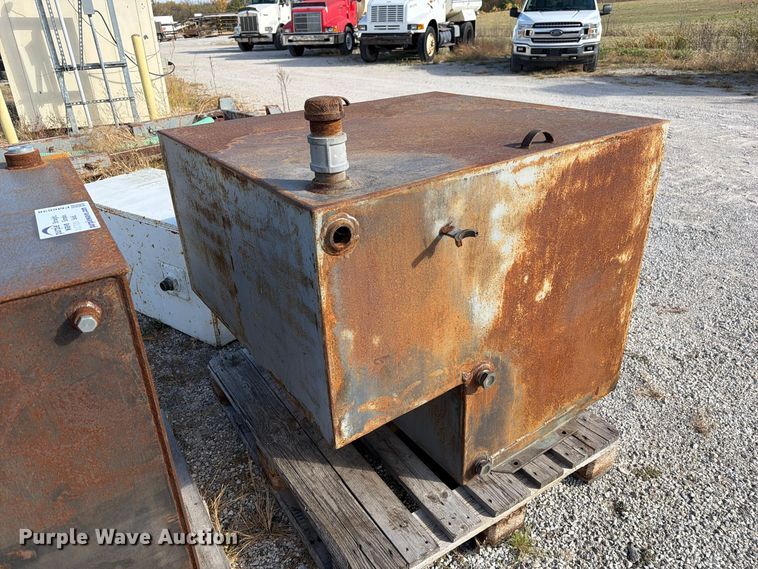 image for item FM6638 (3) steel tanks