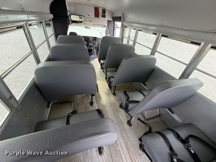 image for item FM8028 2005 Chevrolet Express G3500 school bus
