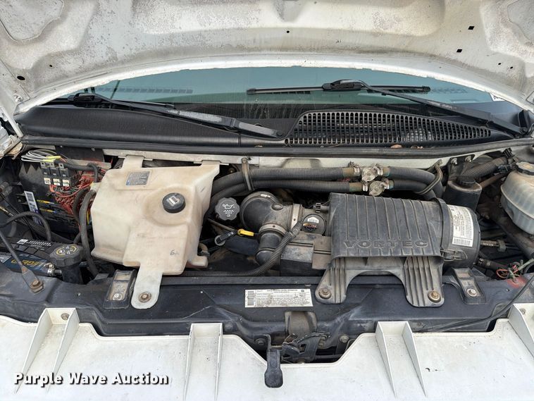 image for item FM8028 2005 Chevrolet Express G3500 school bus