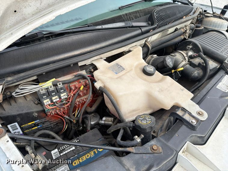 image for item FM8028 2005 Chevrolet Express G3500 school bus