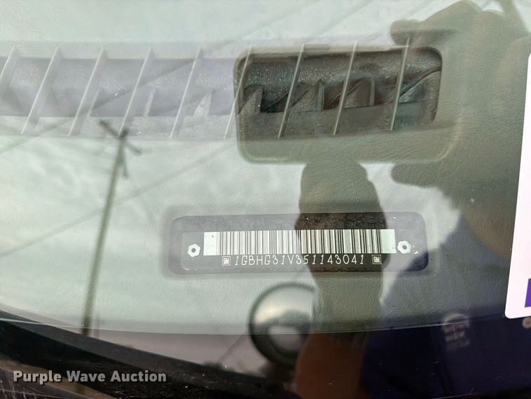 image for item FM8028 2005 Chevrolet Express G3500 school bus