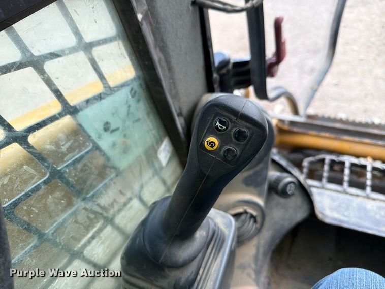 image for item FN1533 2020 Caterpillar 259D3 tracked skid steer loader
