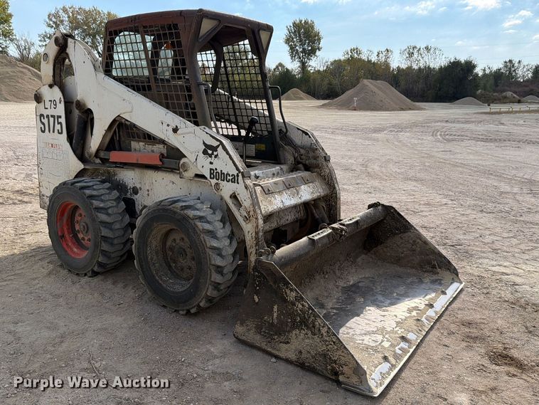 image for item FN1534 2005 Bobcat S175 skid steer loader