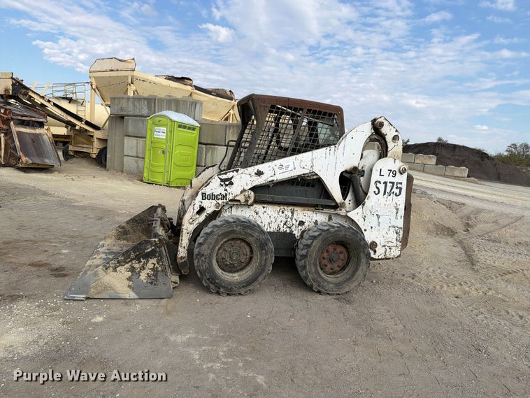 image for item FN1534 2005 Bobcat S175 skid steer loader