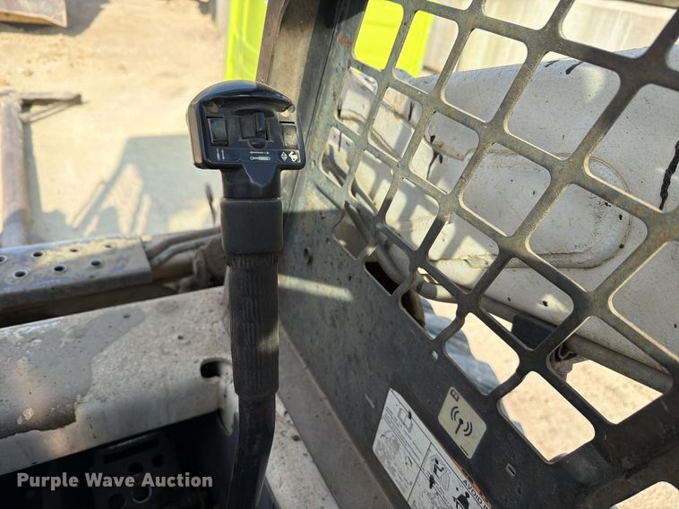 image for item FN1534 2005 Bobcat S175 skid steer loader