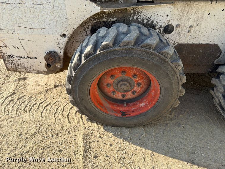 image for item FN1534 2005 Bobcat S175 skid steer loader