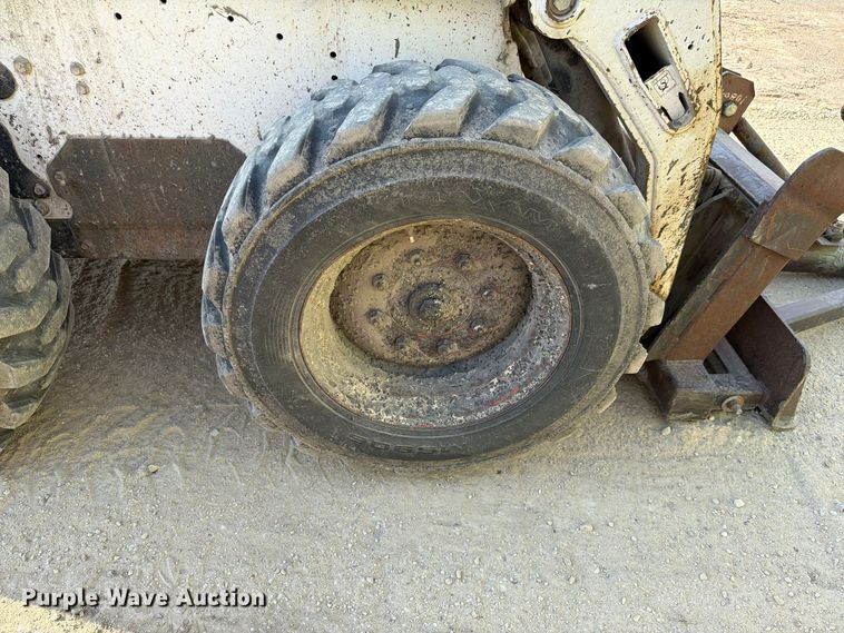 image for item FN1534 2005 Bobcat S175 skid steer loader