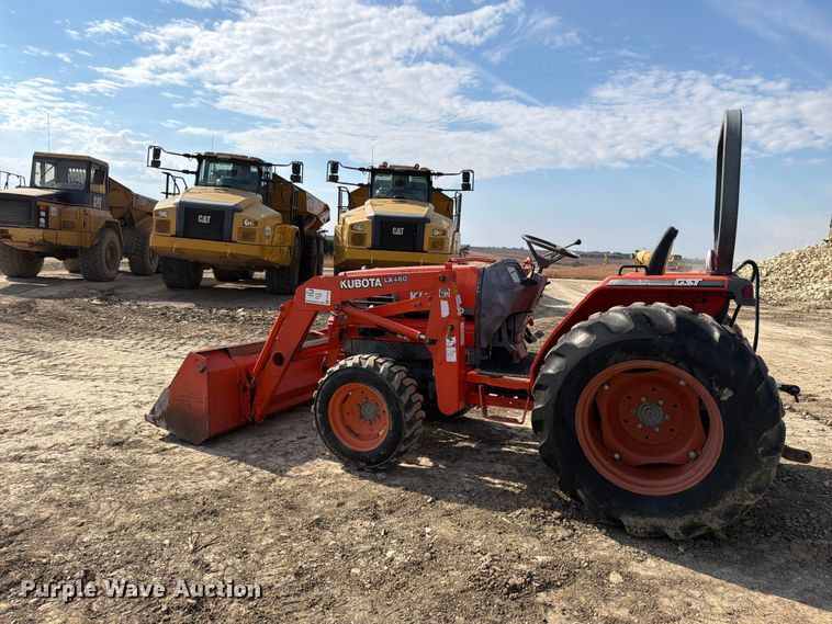image for item FN1564 Kubota L2900 tractor