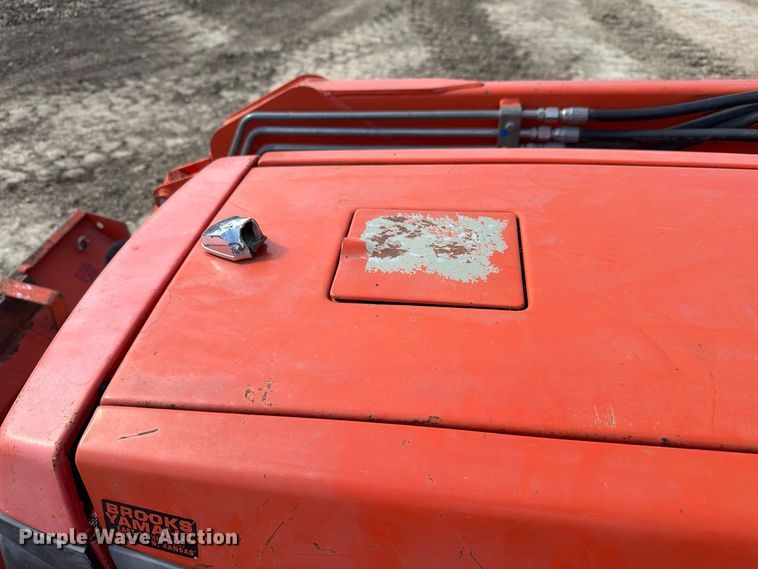 image for item FN1564 Kubota L2900 tractor
