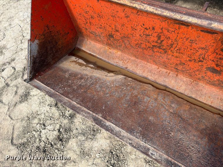 image for item FN1564 Kubota L2900 tractor