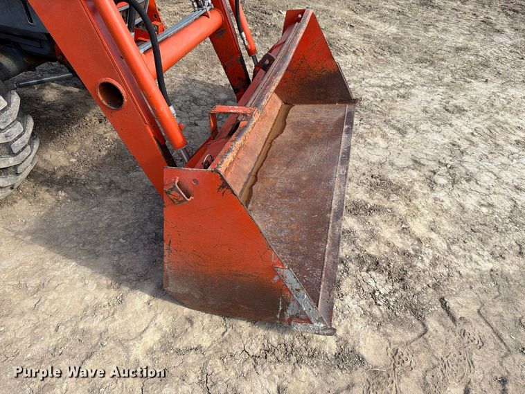 image for item FN1564 Kubota L2900 tractor