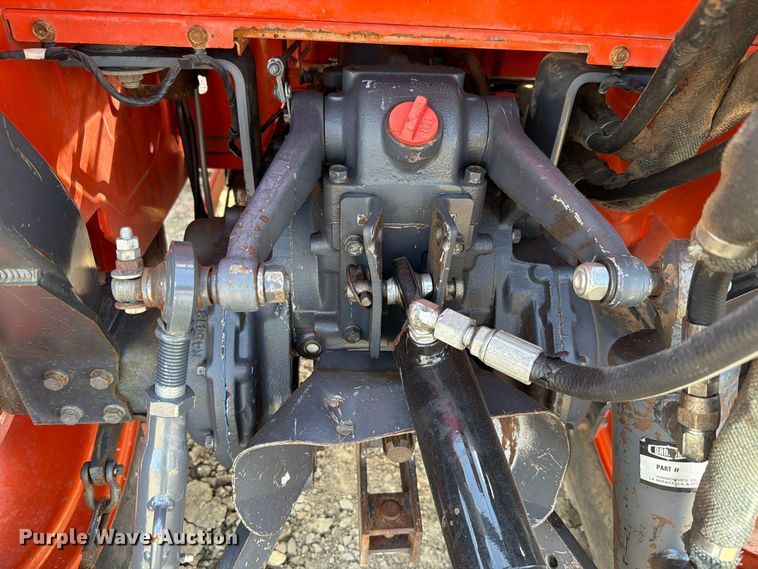 image for item FN1564 Kubota L2900 tractor