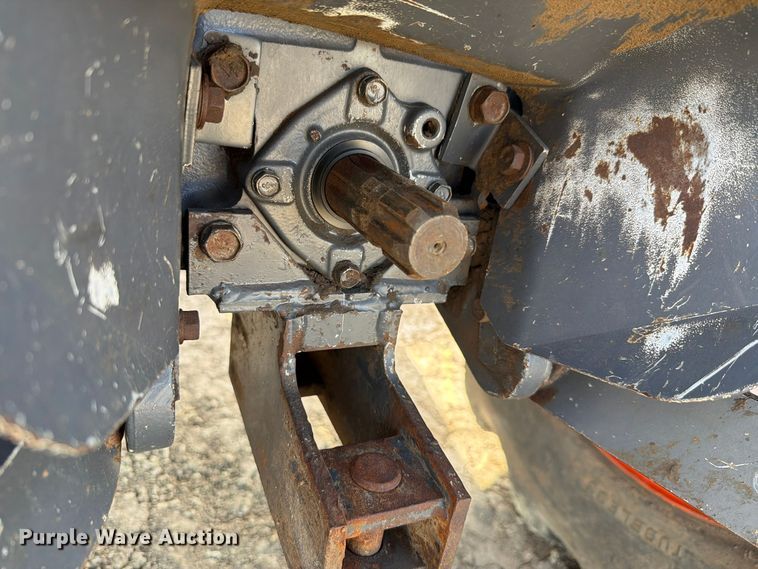 image for item FN1564 Kubota L2900 tractor