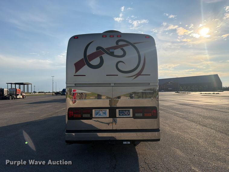 image for item FN2675 2001 Prevost XL2 RV