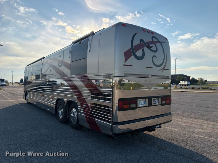 image for item FN2675 2001 Prevost XL2 RV