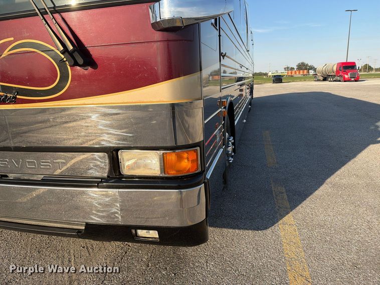 image for item FN2675 2001 Prevost XL2 RV