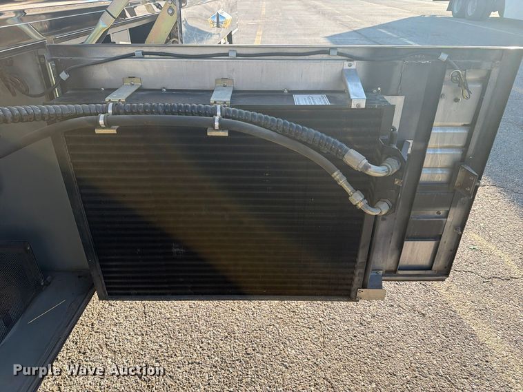 image for item FN2675 2001 Prevost XL2 RV