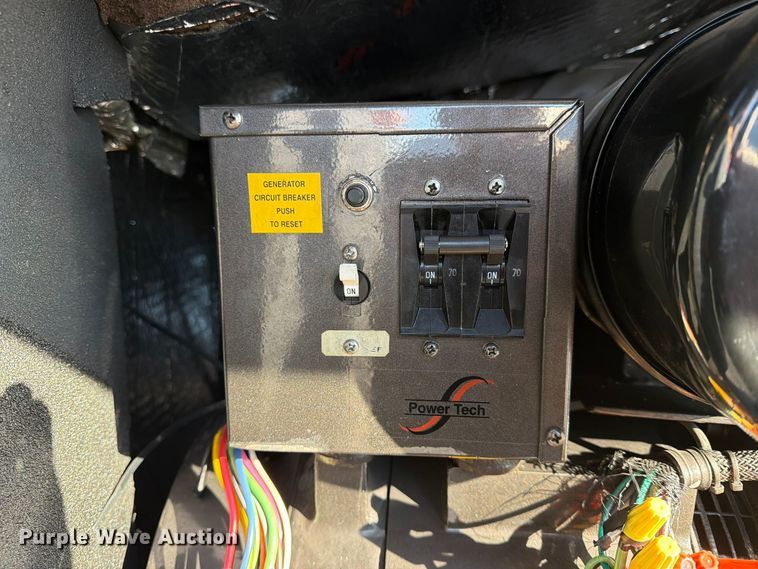 image for item FN2675 2001 Prevost XL2 RV