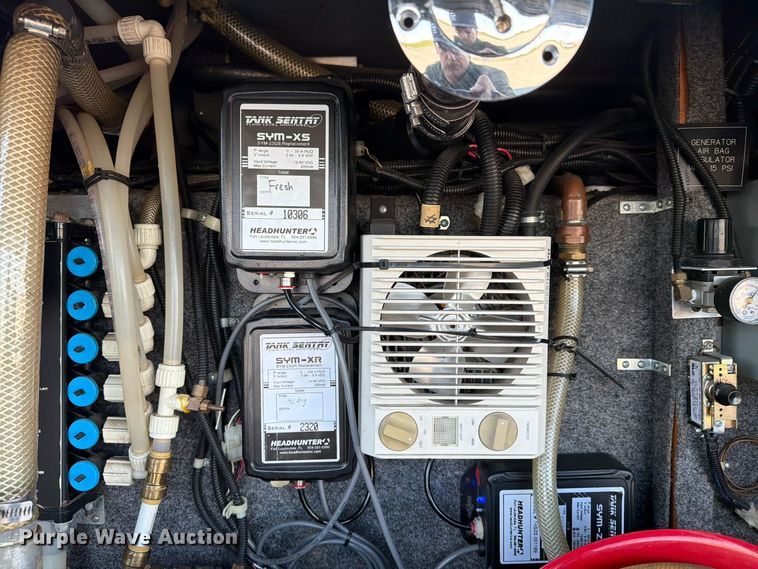 image for item FN2675 2001 Prevost XL2 RV
