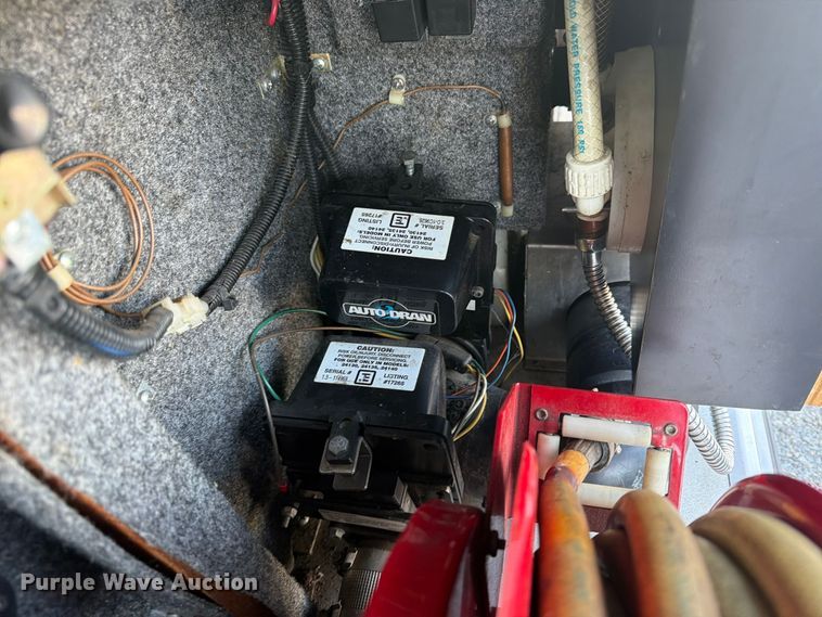 image for item FN2675 2001 Prevost XL2 RV