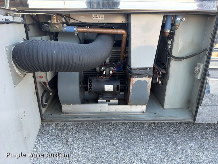 image for item FN2675 2001 Prevost XL2 RV