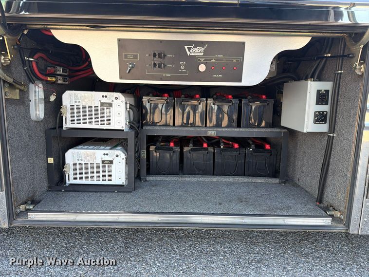 image for item FN2675 2001 Prevost XL2 RV