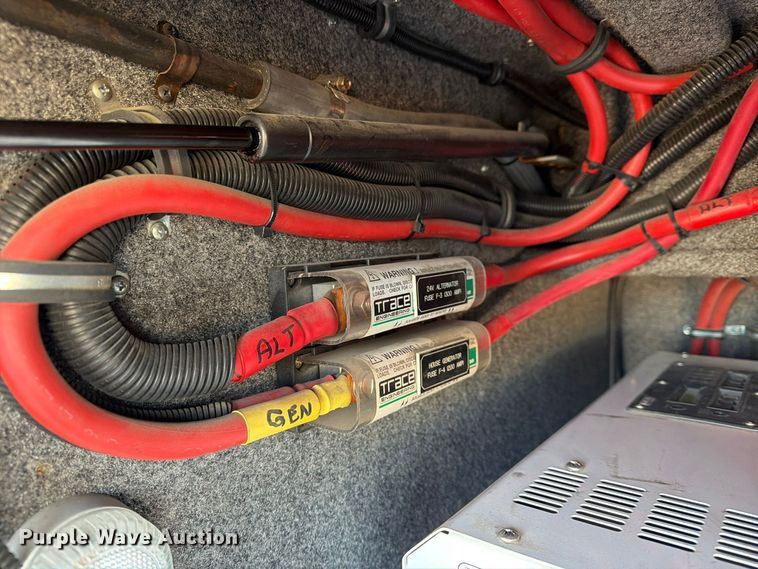image for item FN2675 2001 Prevost XL2 RV