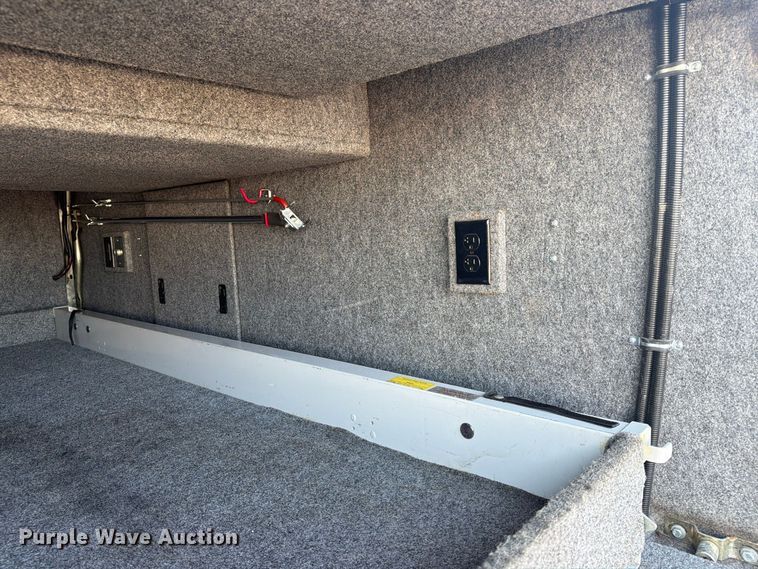 image for item FN2675 2001 Prevost XL2 RV
